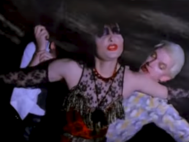 Siouxsie & The Banshees – Dear Prudence