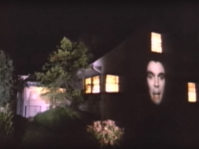 Talking Heads – Burning Down The House