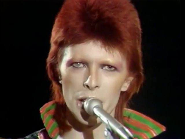 David Bowie - 1984 & Dodo Medley (The Midnight Special)