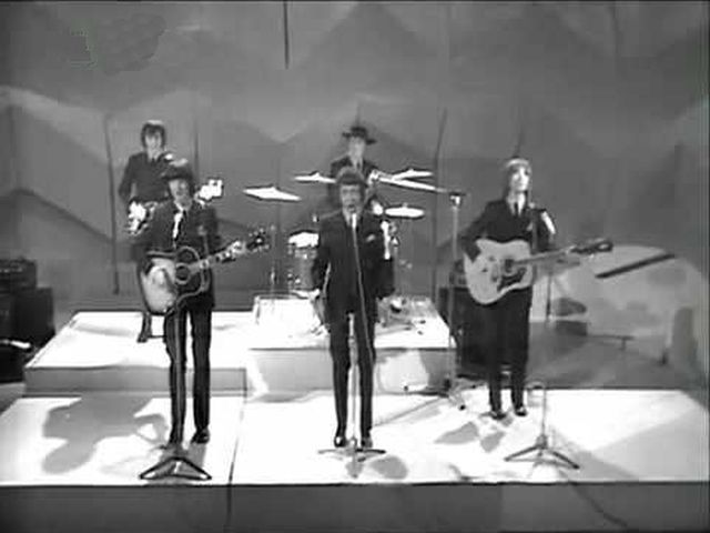 The Hollies - Carrie Anne